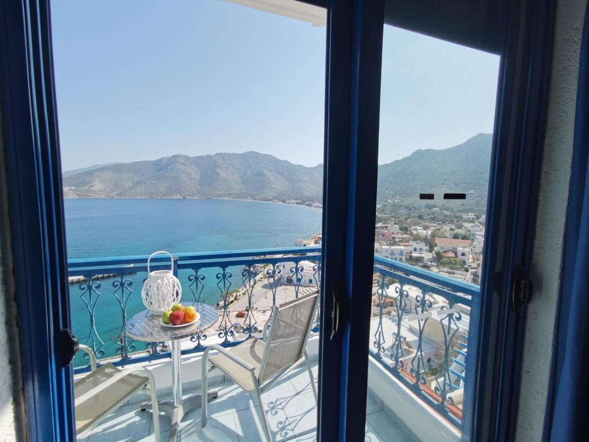 Marinas Studios Livadia  Buitenkant foto