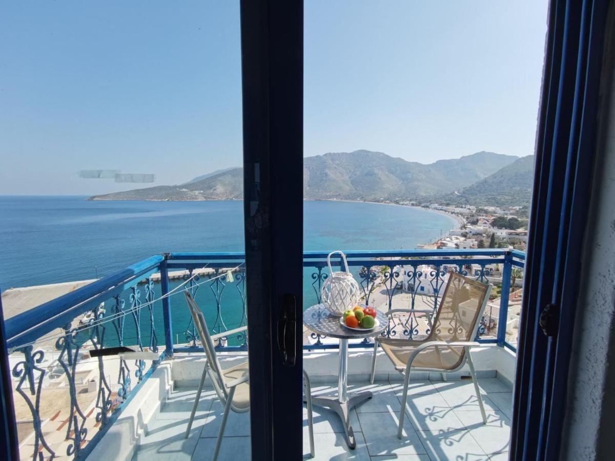 Marinas Studios Livadia  Buitenkant foto