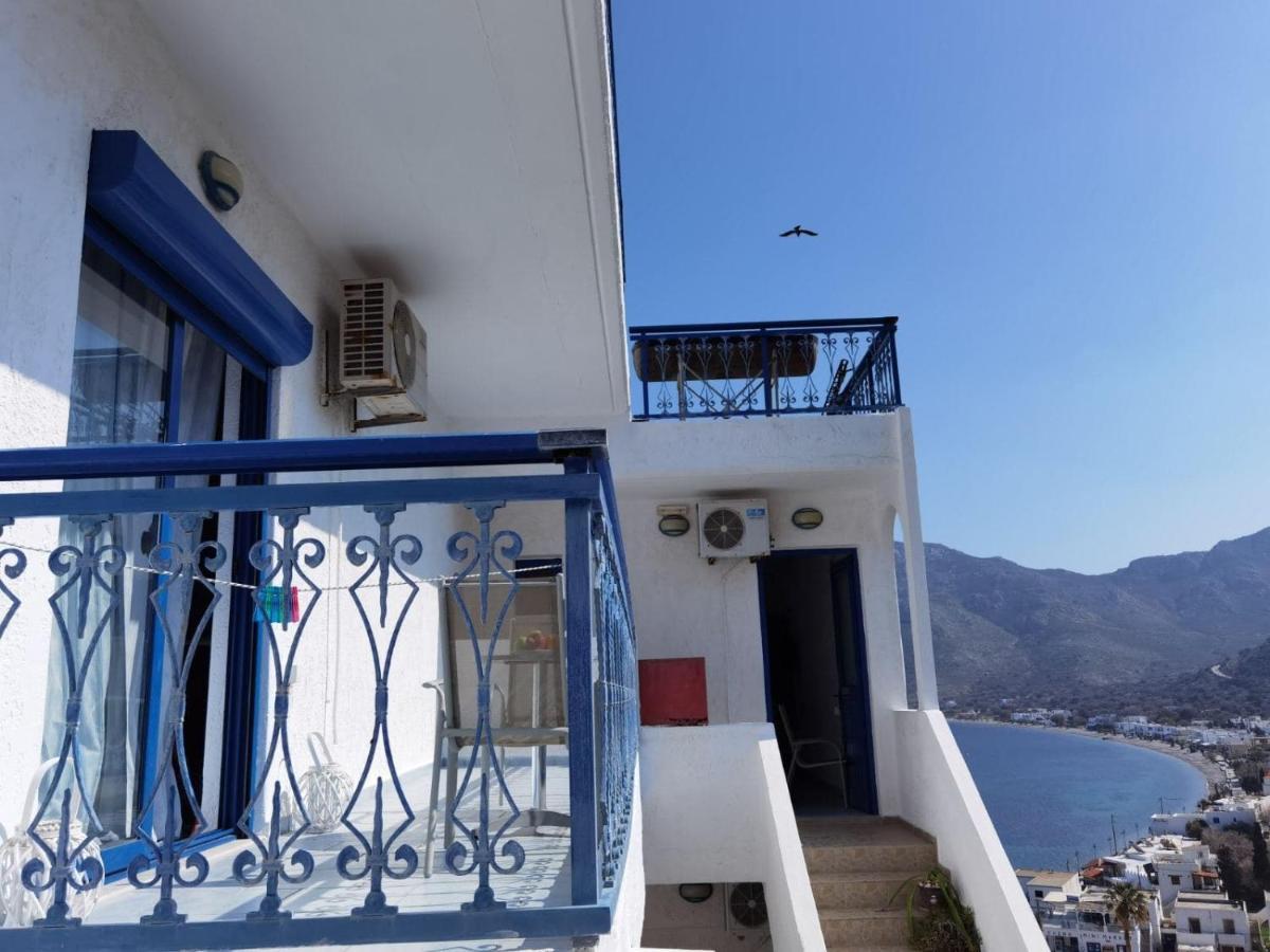 Marinas Studios Livadia  Buitenkant foto