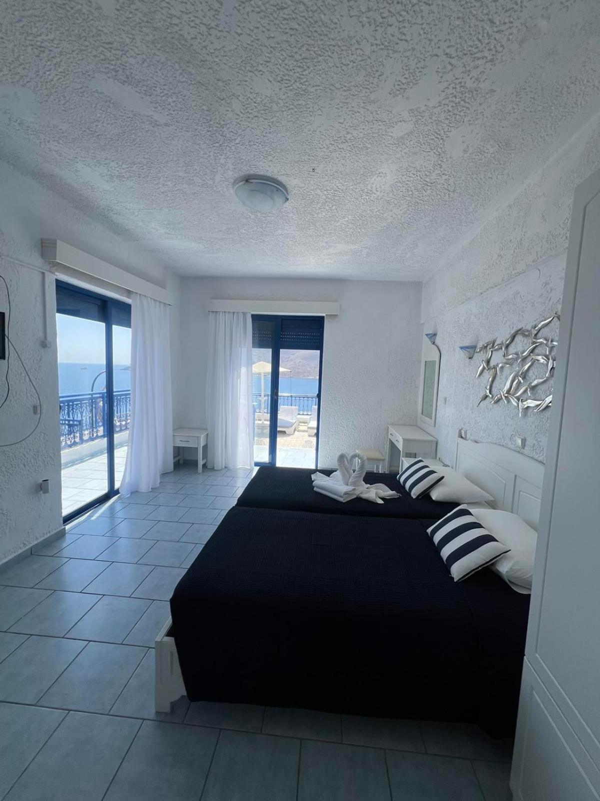 Marinas Studios Livadia  Kamer foto