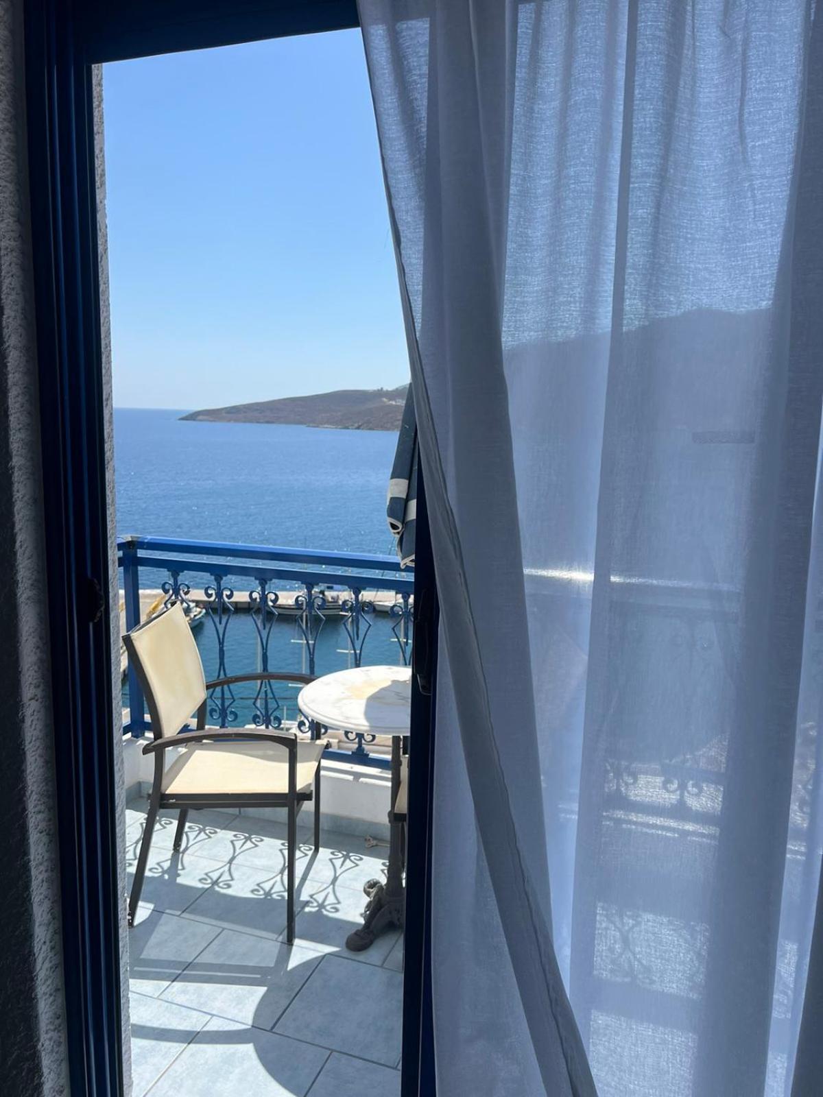Marinas Studios Livadia  Buitenkant foto