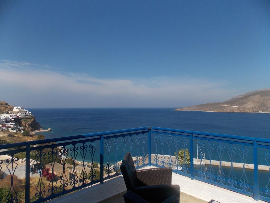 Marinas Studios Livadia  Buitenkant foto